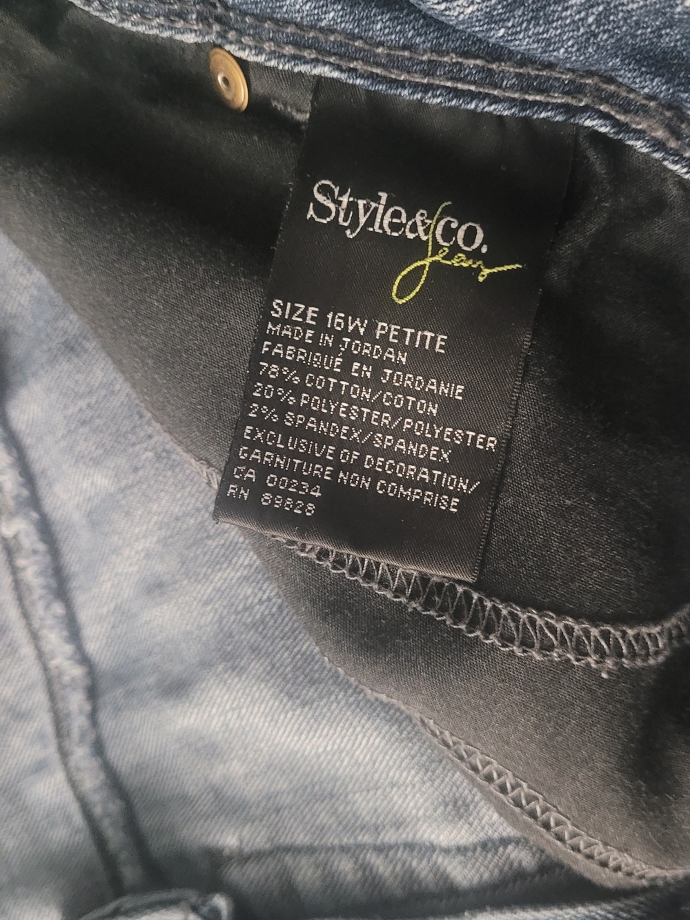 Style & Co. Jeans Women’s Petite Mid Wash Blue Stretch Jeans